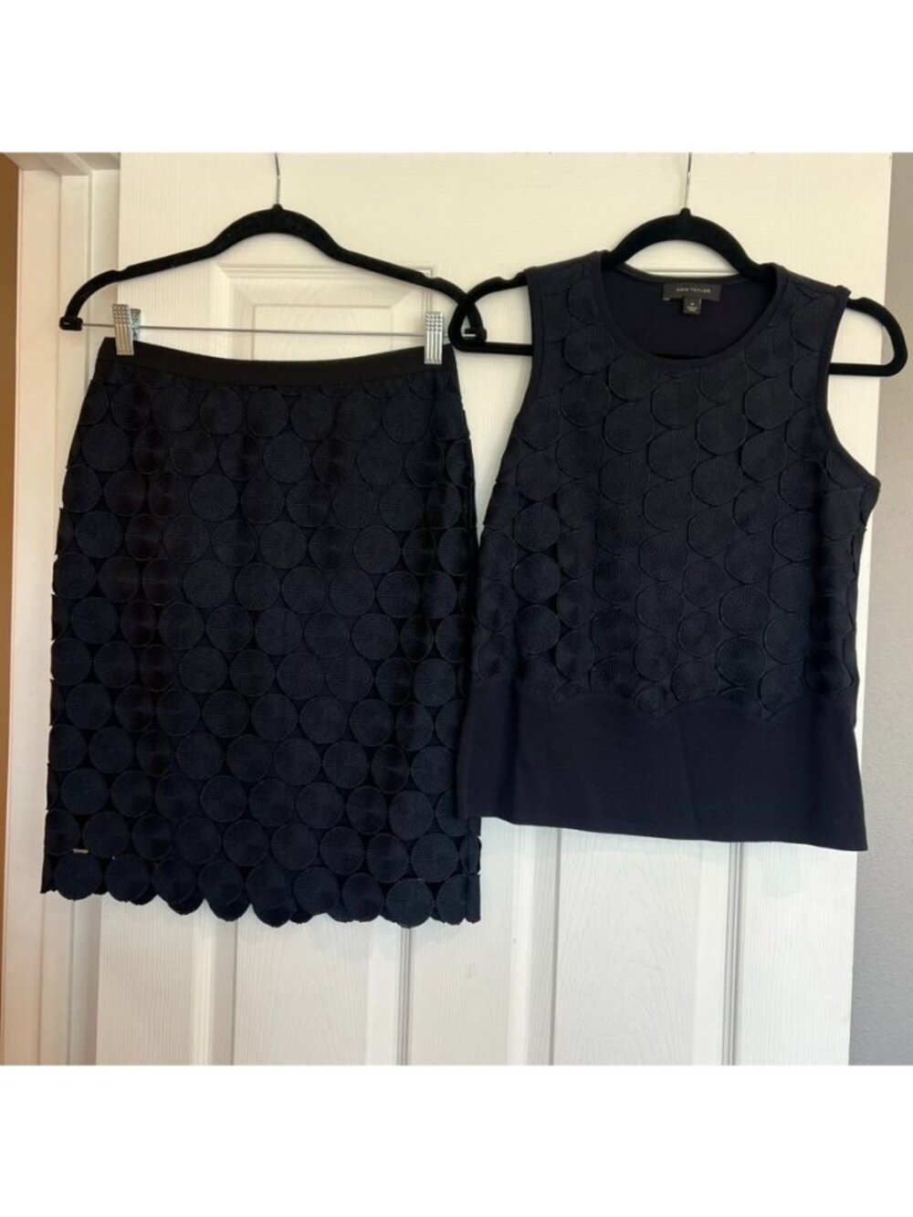 2PC Ann Taylor Circle Lace Navy Skirt Top Matching Set Size XS